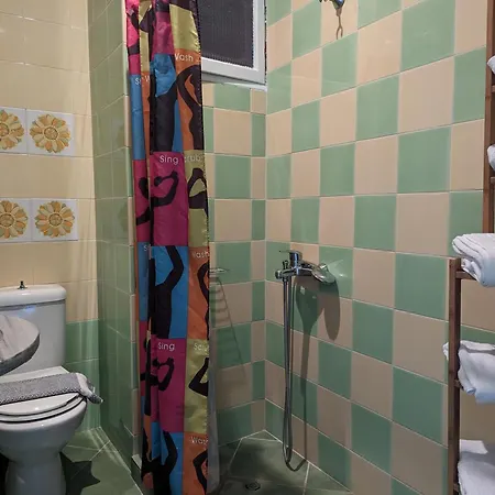 Okeania Seafront In Kaména Vúrla