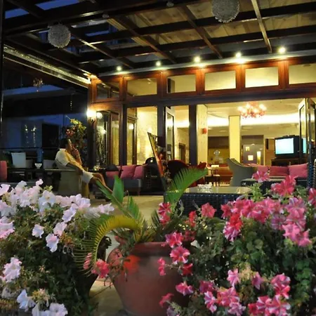 Okeania Seafront In דירה *