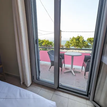 Okeania Seafront In Appartement Kamena Vourla