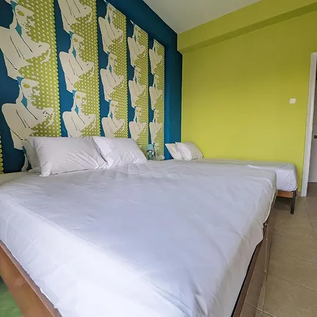 Okeania Seafront In Apartamento *