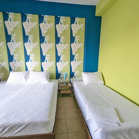 Apartamento Okeania Seafront In *