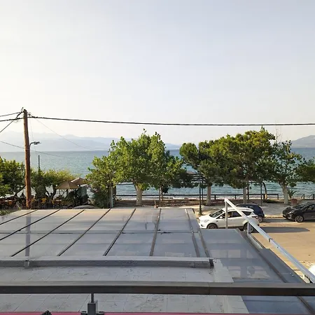 Okeania Seafront In Apartamento Kamena Vourla
